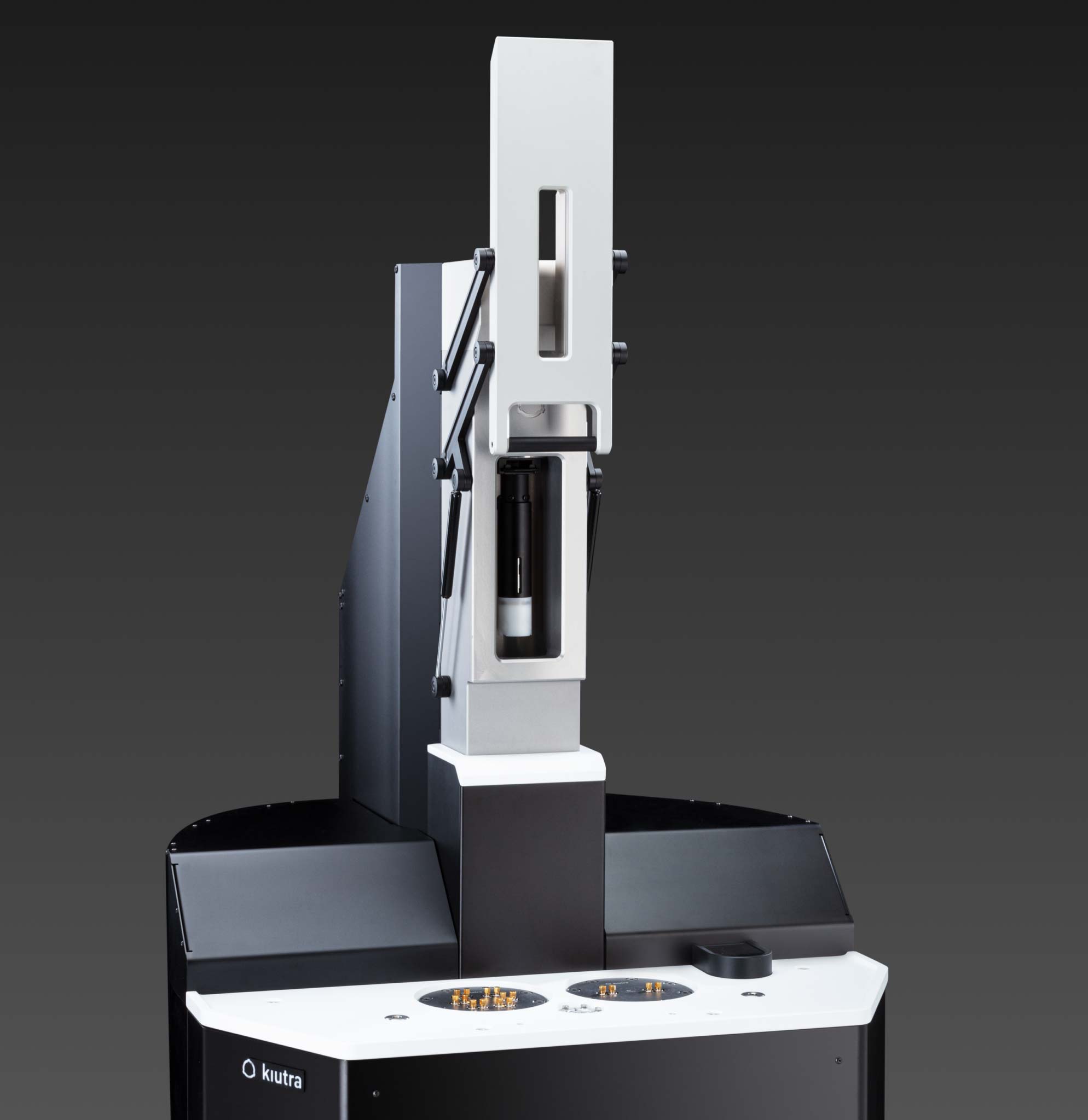 L-Type Rapid cryostat as used at kiutra for service measurements